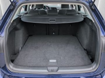 Volkswagen Golf - 10