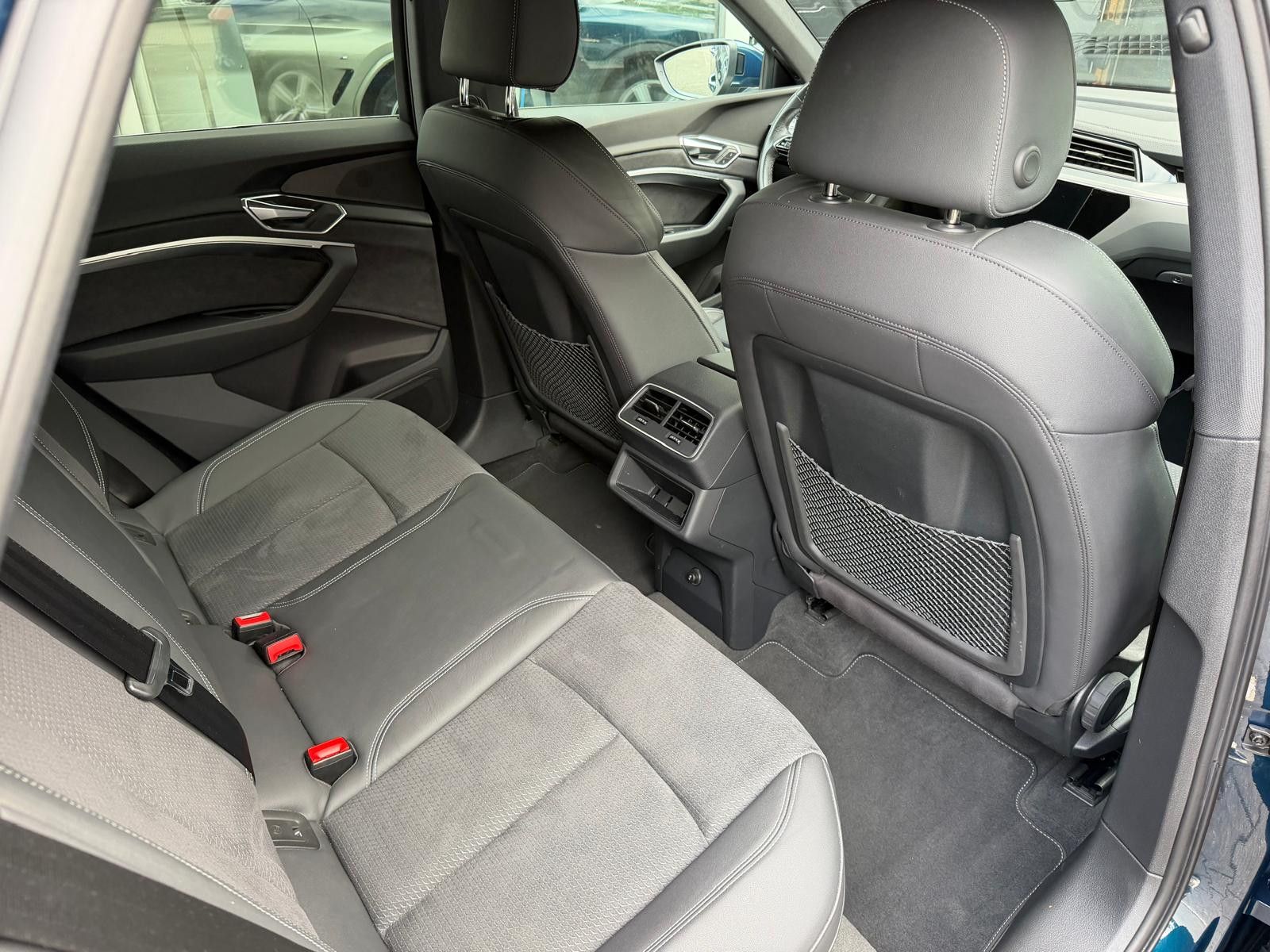Fahrzeugabbildung Audi e-tron 50 QUATT S LINE 20"+LEDER+LUFT+ACC+KAM+