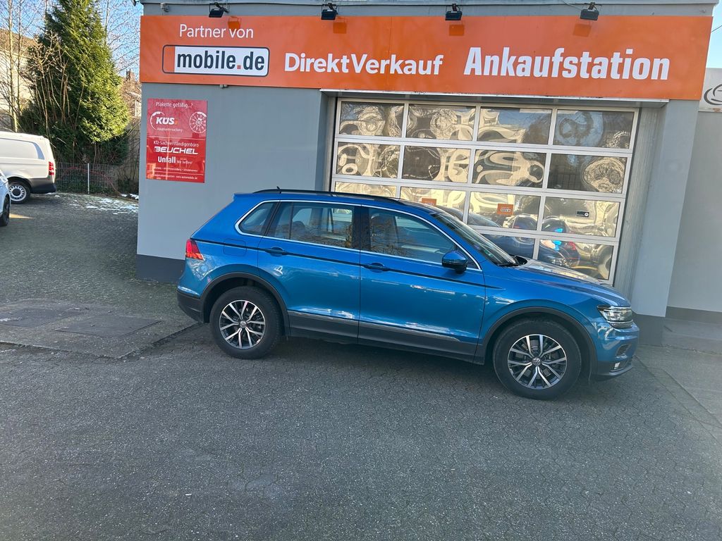 Volkswagen Tiguan 2.0 DSG 4Motion+Kamera+Navi+HeadUp+AHK