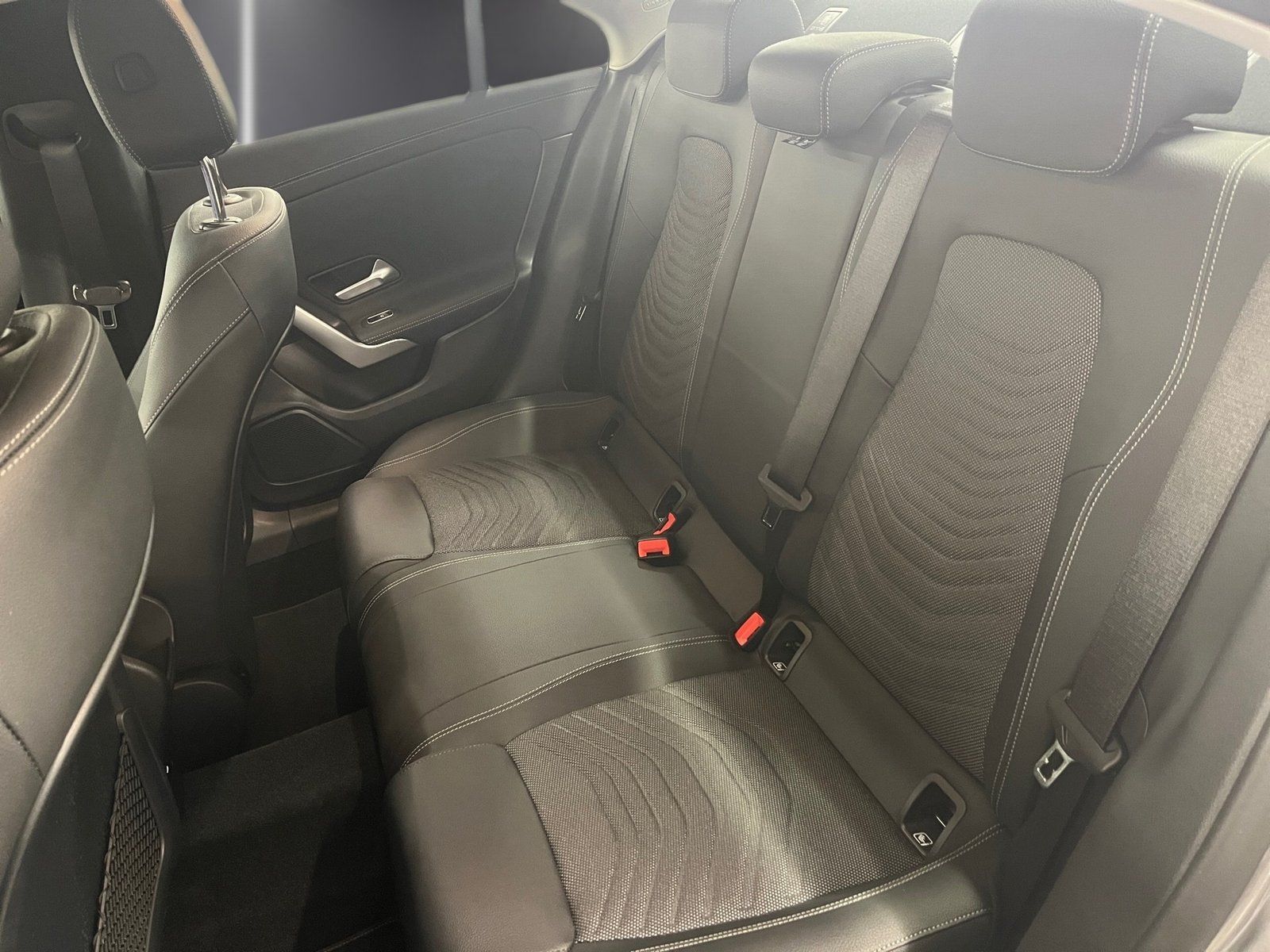 Fahrzeugabbildung Mercedes-Benz CLA 180 Progressive*Kamera*Totwinkel*LED*MBUX*