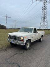 Ford F 250 Bullnose H-Zulassung - Ford F 250: Allradantrieb