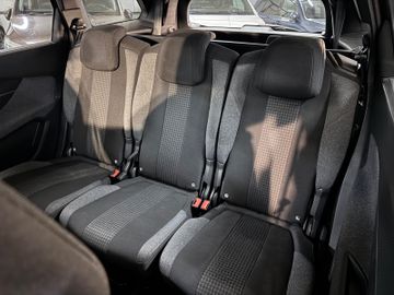Peugeot 5008 - 9