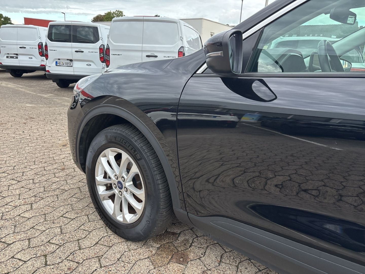Fahrzeugabbildung Ford Kuga Hybrid Titanium X Navi Digitales Cockpit So
