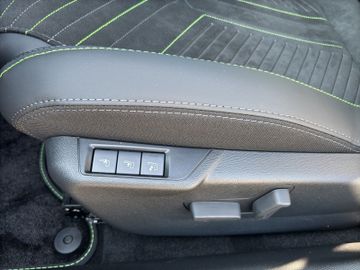 Peugeot 2008 GT HYBRID 145 e-DSC6 AWR*ACC*NAVI*360°