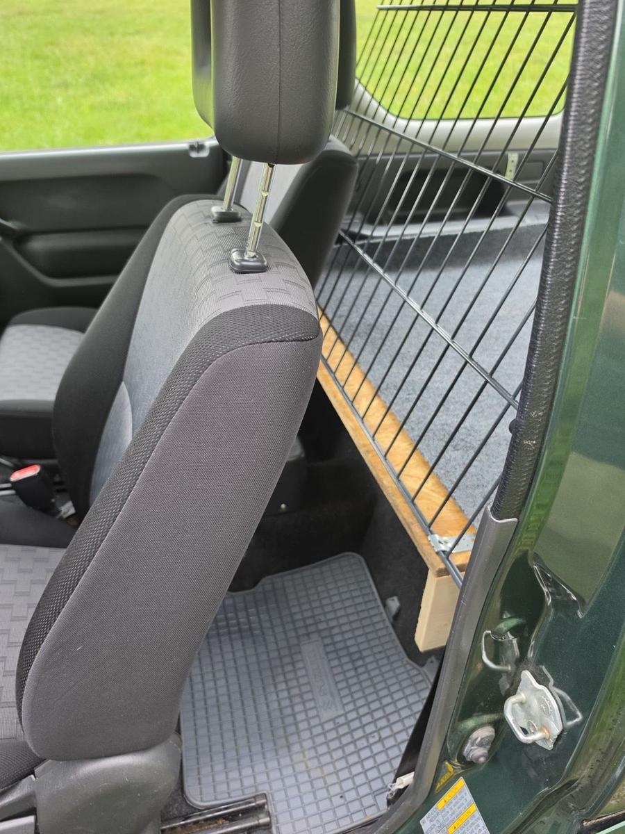 Suzuki Jimny 2010 — photo 9