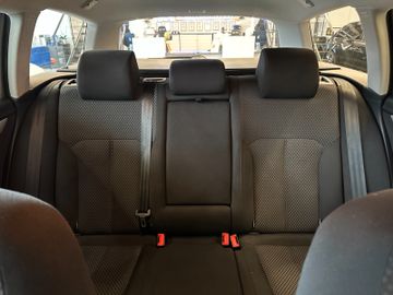 Volkswagen Passat Variant Trendline *2. Hand*Klima*SHZ*MP3*