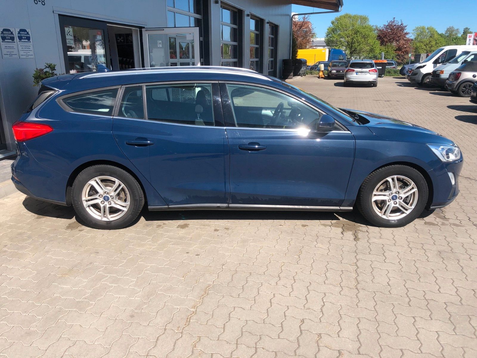 Fahrzeugabbildung Ford Focus Turnier Cool & Connect