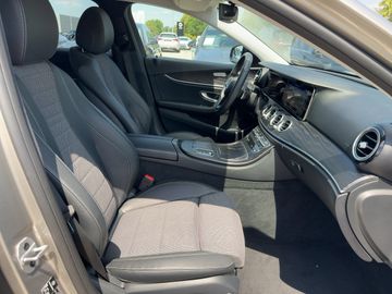 Mercedes E 200 - 7