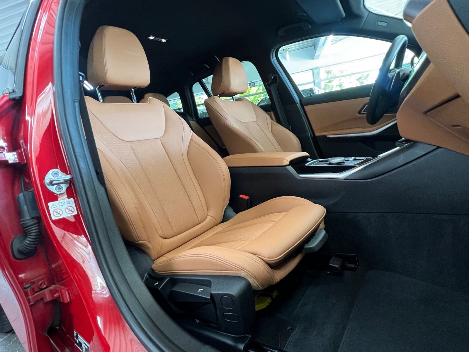 BMW 318 d Touring LED+Sensatec+Harman-Kardon+DA uvm. foto 16