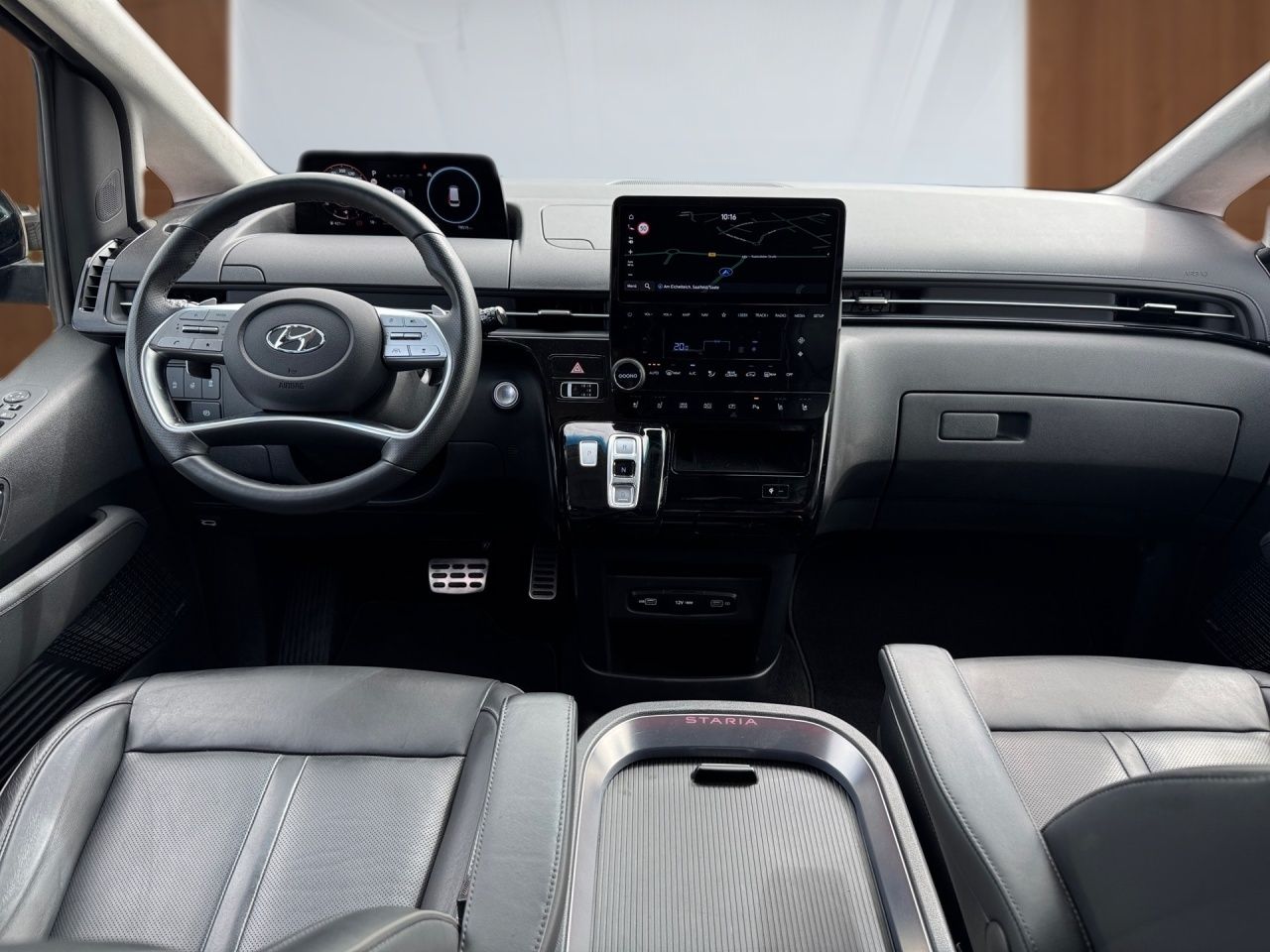 Fahrzeugabbildung Hyundai STARIA SIGNATURE SHZ*LHZ*PANO*BOSE*