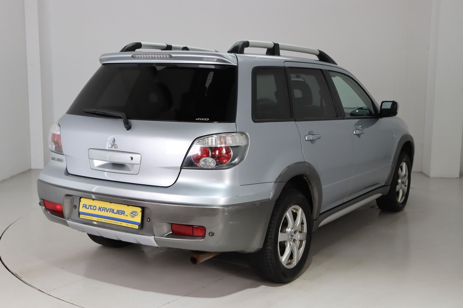 Fahrzeugabbildung Mitsubishi Outlander 2.4 Intense