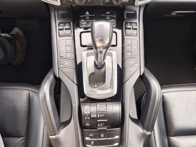 Porsche Cayenne  Pano SHZ Navi CarPlay Scheckheft 21 Zol