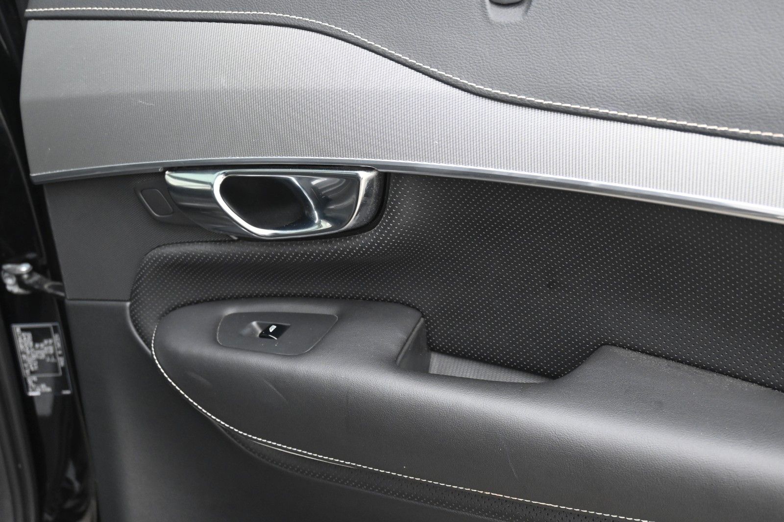 Fahrzeugabbildung Volvo XC90 D5 AWD*R Design*LUFT*PANO*7Si*LED