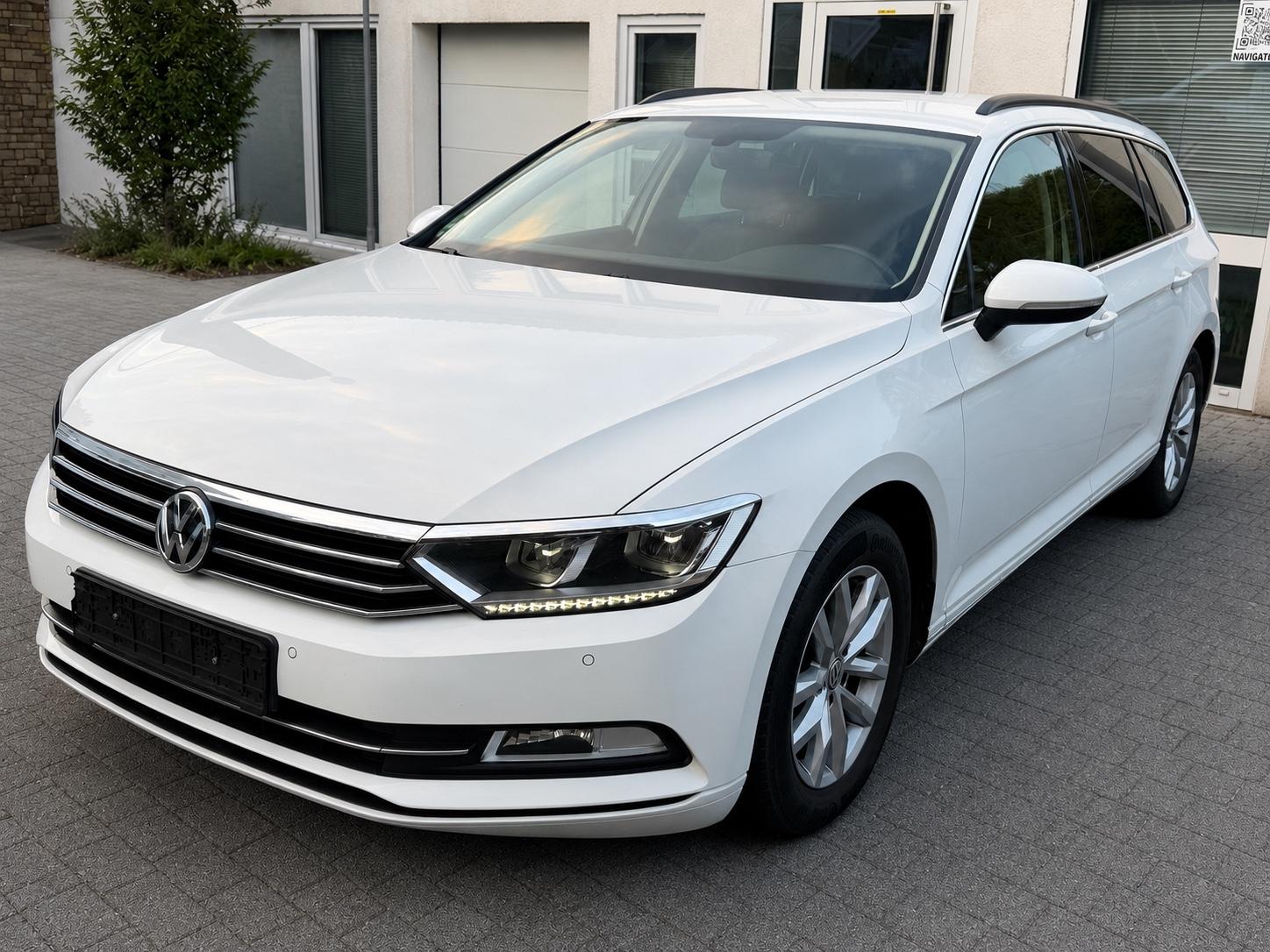 Volkswagen Passat Variant 2.0 TDI DSG*AHK*Scheckheft*