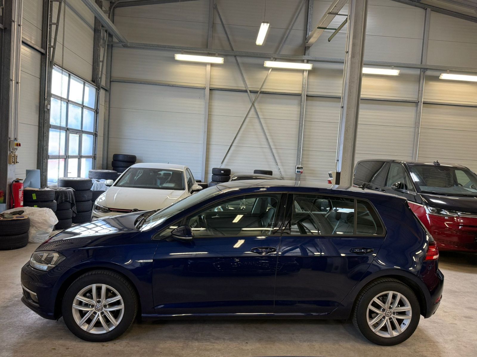 Fahrzeugabbildung Volkswagen Golf VII Lim. Comfortline CNG ACC AHK Kamera SHZ