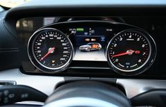 MERCEDES-BENZ E 200 T-Modell Avantgarde 1.Hd Navi Leder Kamera