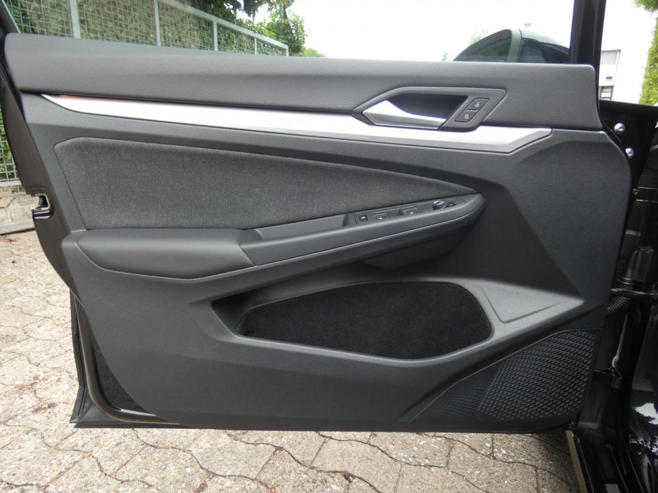 Volkswagen Golf VIII Variant 2.0 TDI DSG Life LED Navi SHZ, миниатюра 12