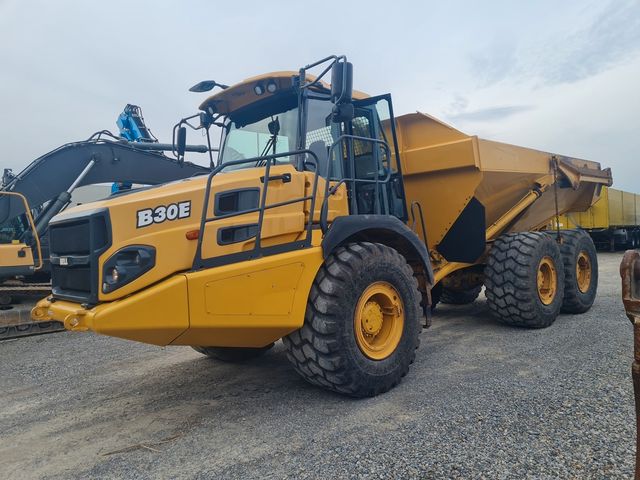 Bell B30E / dumper