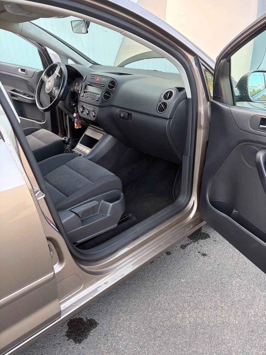 Volkswagen Golf Plus 2009 — photo 14