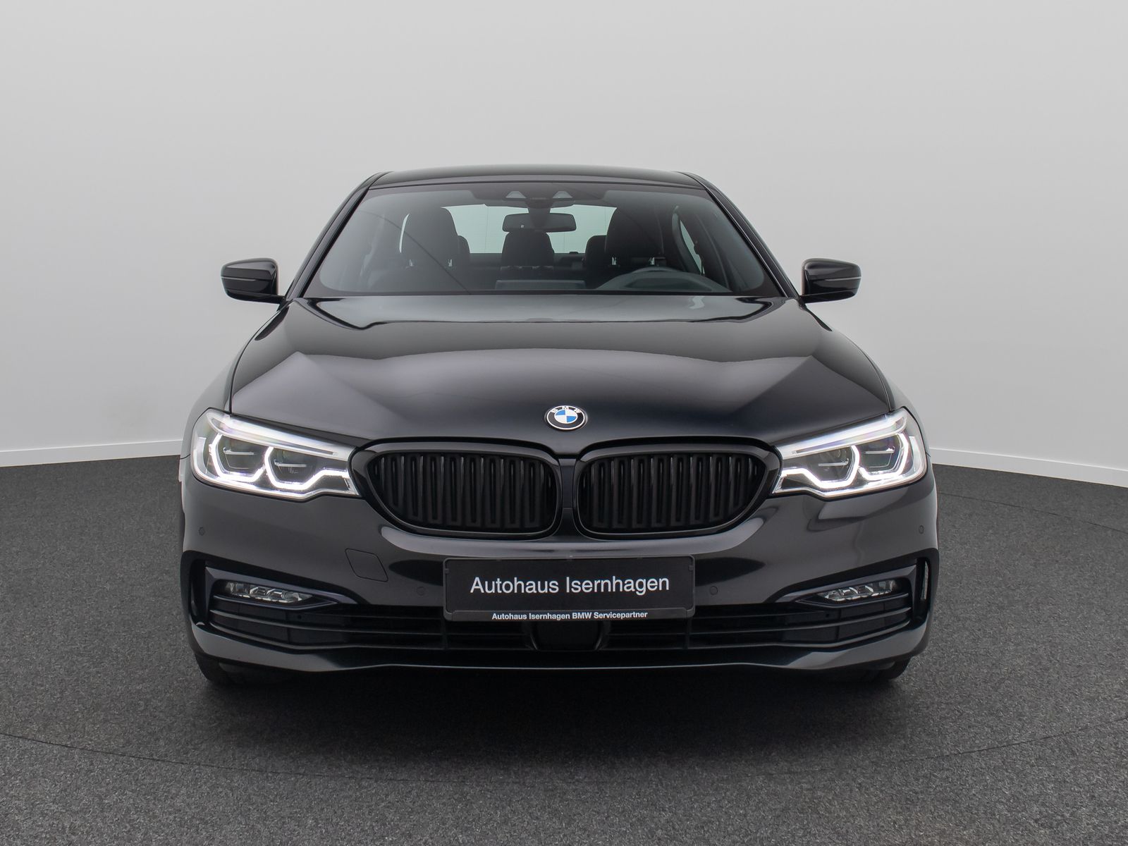 Fahrzeugabbildung BMW 530d Sport Line ACC Kamera HUD HiFi DisplayKey