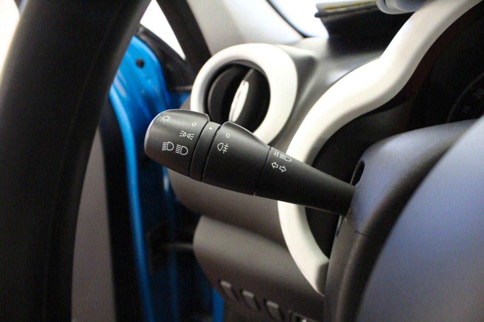 Fahrzeugabbildung Renault Twingo  SCe70  *Klima *Ganzjahresreifen