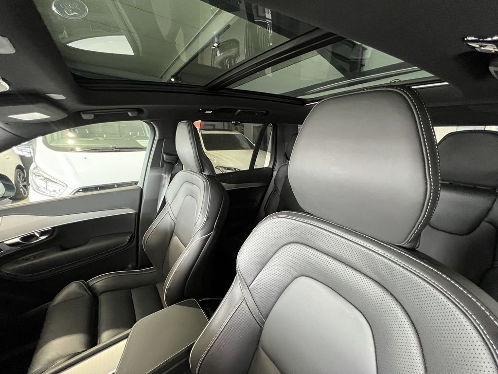 Volvo XC90 T8 Plus Bright Recharge AWD FourC AHK B&W