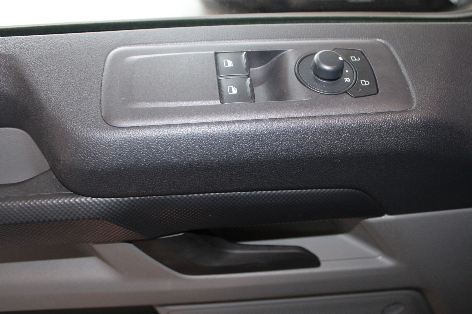 Fahrzeugabbildung Ford Transit Custom L1 TREND TechnologiePaket2 uvm.