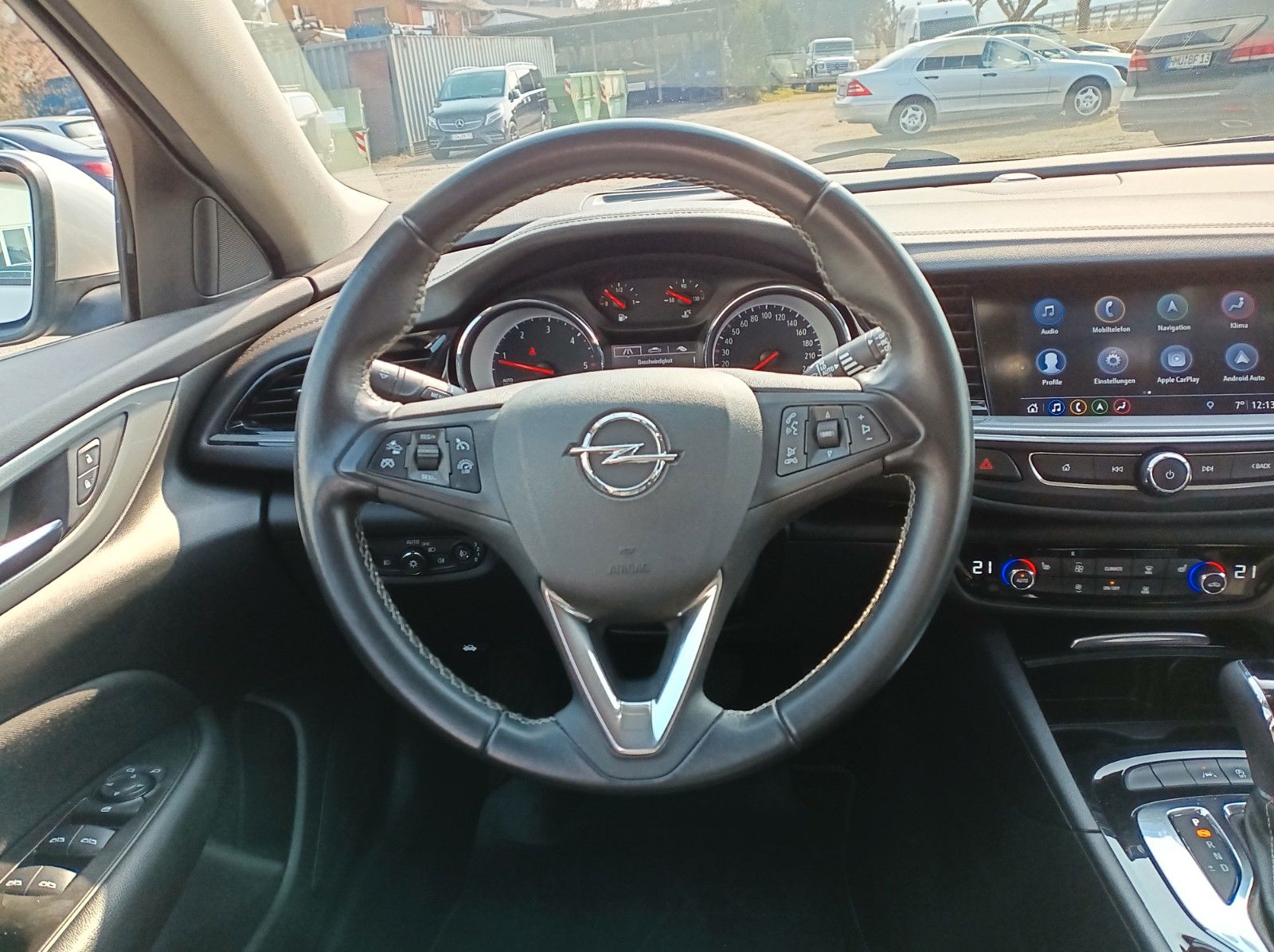Fahrzeugabbildung Opel INSIGNIA B+SPORTSTOURER+BUSINESS+KAMERA+AHK+SH++