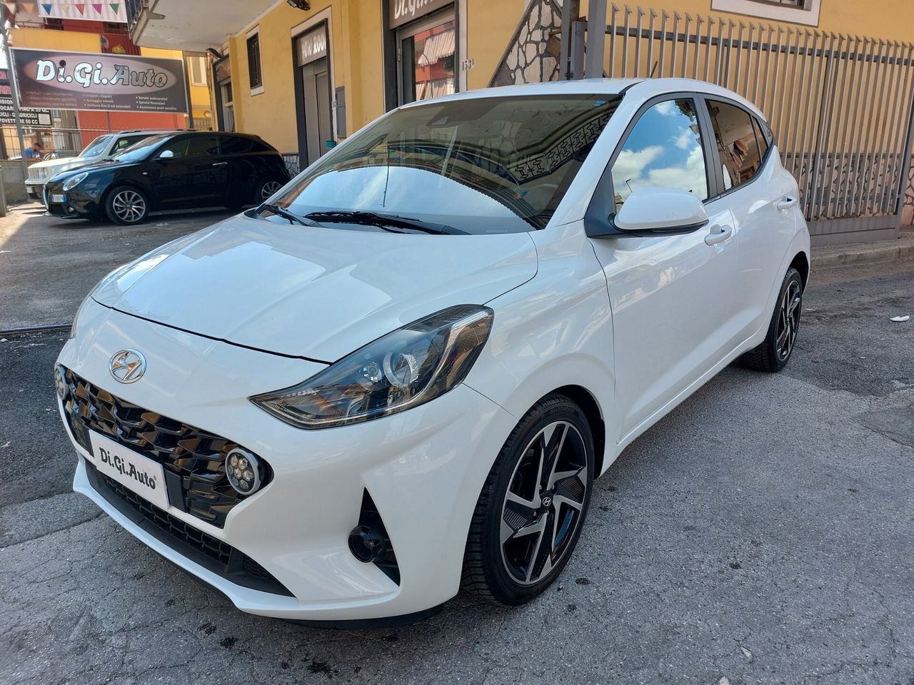 HYUNDAI i10