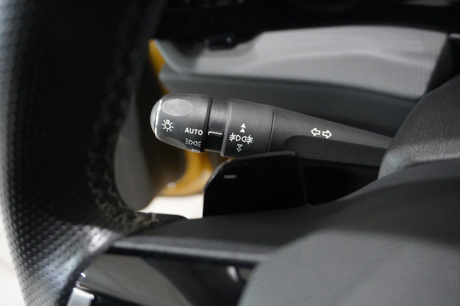 Fahrzeugabbildung Opel Astra L Lim. 1.6 HYBRID EDIT. NAVI/SPORT/KAMERA