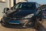 Opel Astra J Sports Tourer Selection - Opel Astra Selection mit Diesel-Antrieb