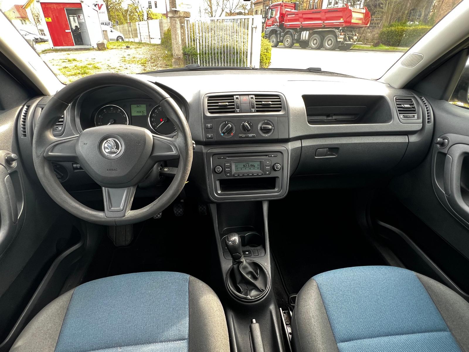 Skoda Roomster 2015 — фото 7