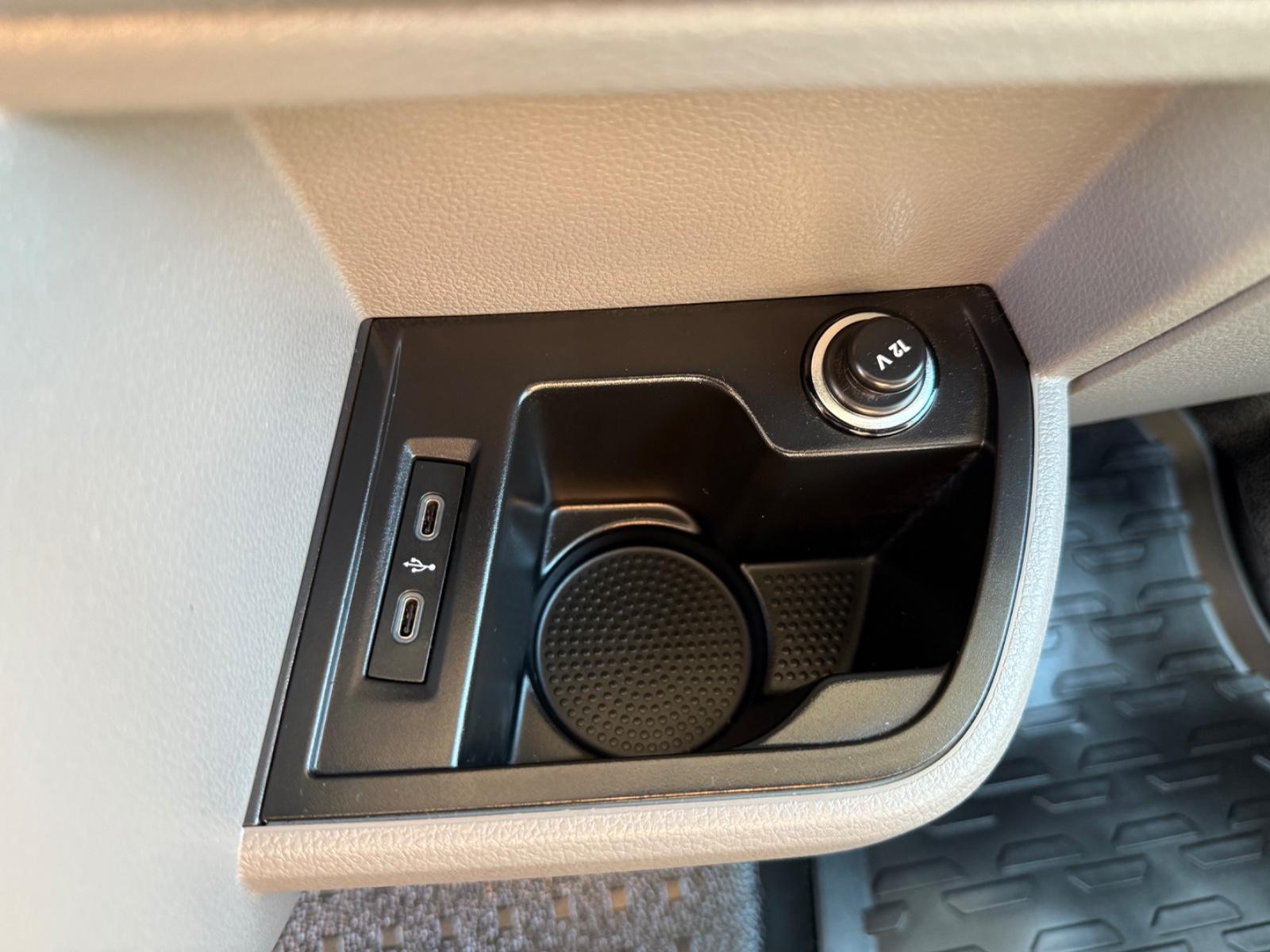 Volkswagen T6.1 Transporter DSG LED ACC NAVI SORTIMO STDHZ