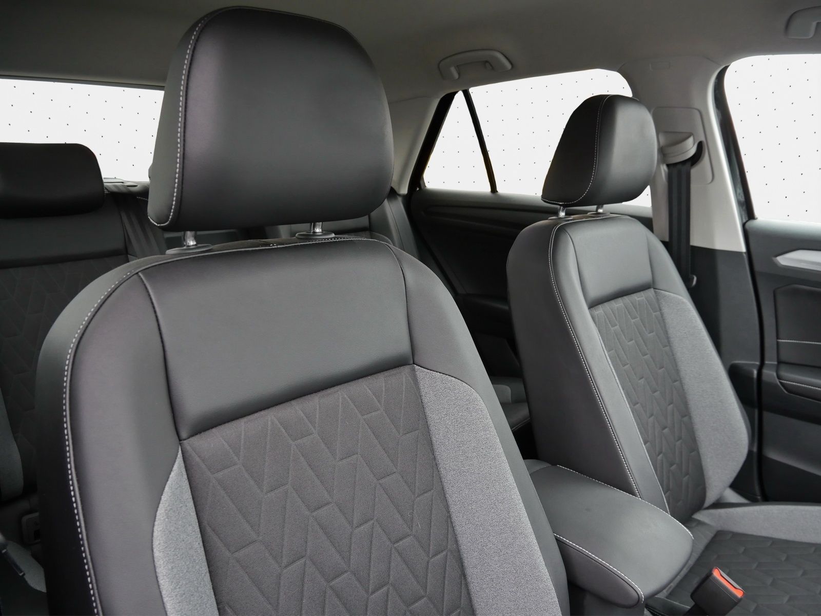 Volkswagen T-Roc - Bild 10