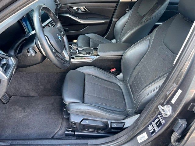 BMW 320 iA Sport Line ACC Glasdach Keyless foto 6