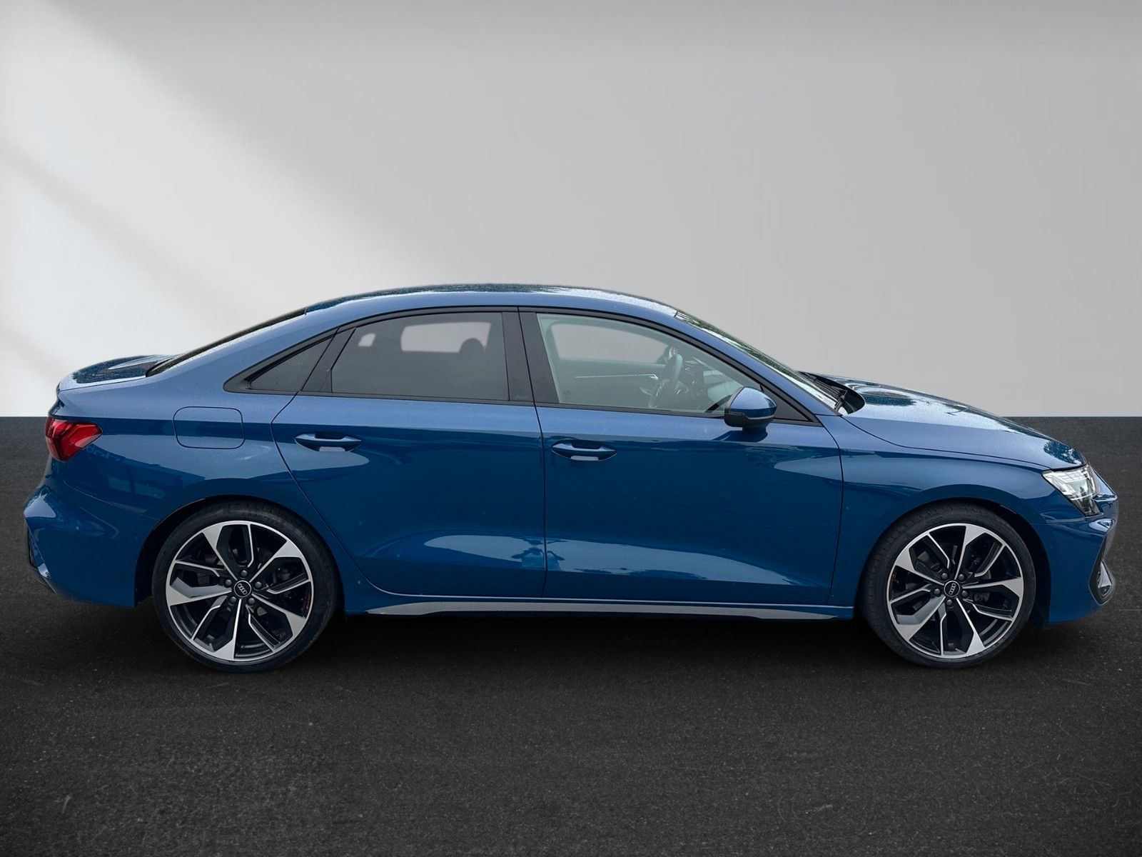 Audi A3 Limousine 35 TFSI S line – Bild 3