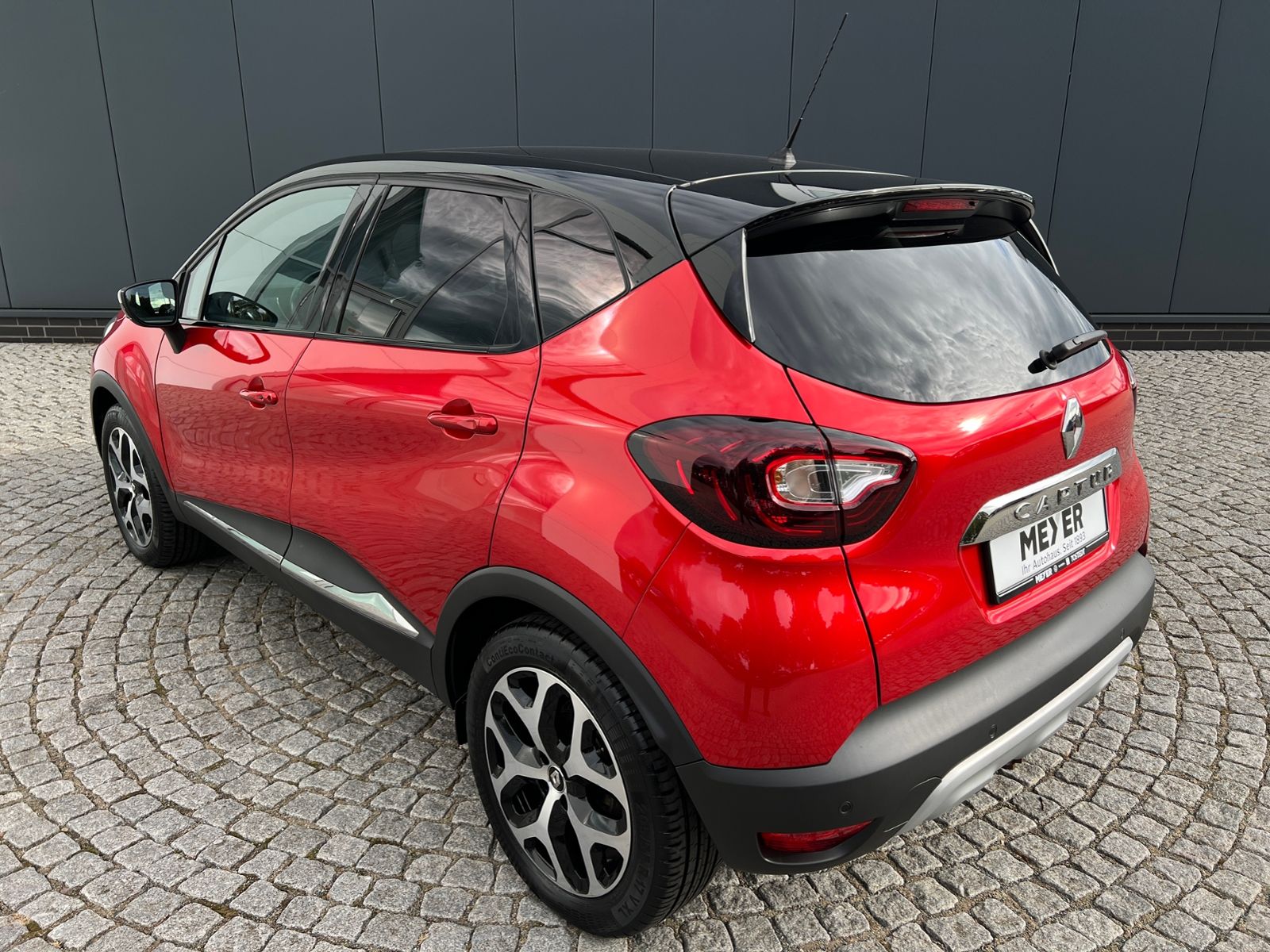 Fahrzeugabbildung Renault Captur Intens 1.3 TCe 150 *AHK,Navi PDC hinten,L