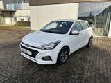 Hyundai i20 blue 1.0 T-GDI DCT Trend - Hyundai Gebrauchtwagen in Saarbrücken