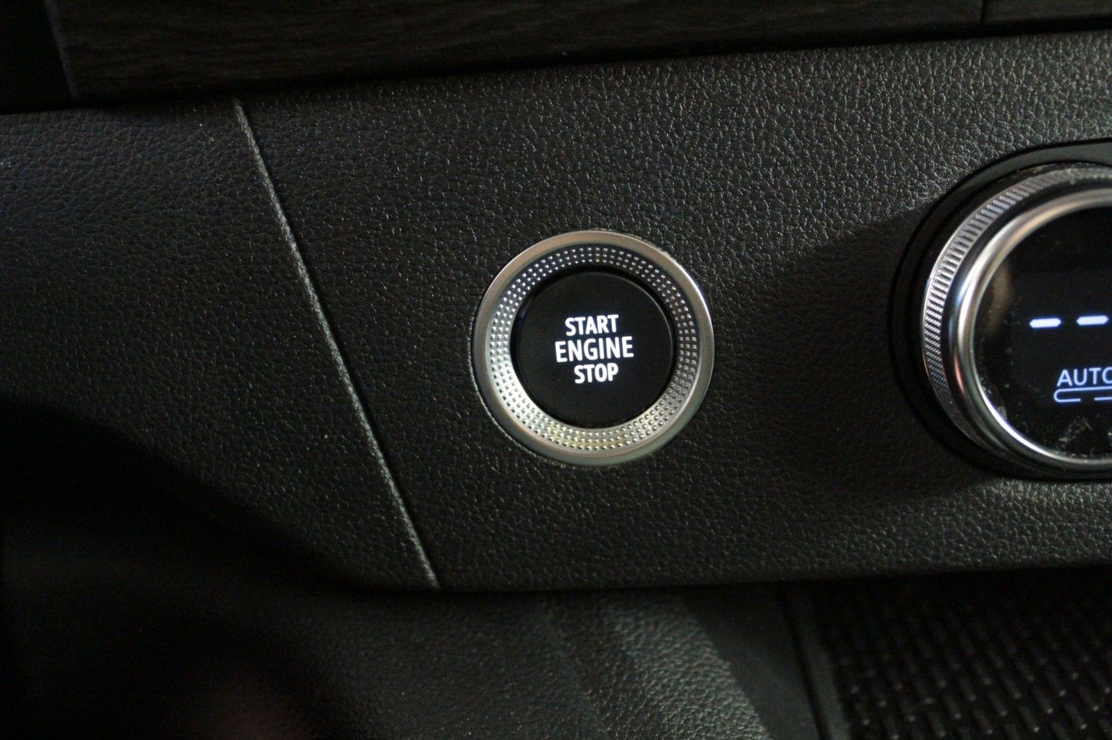Fahrzeugabbildung Renault Kangoo Tce 130 EDC Techno*Sitzhzg*