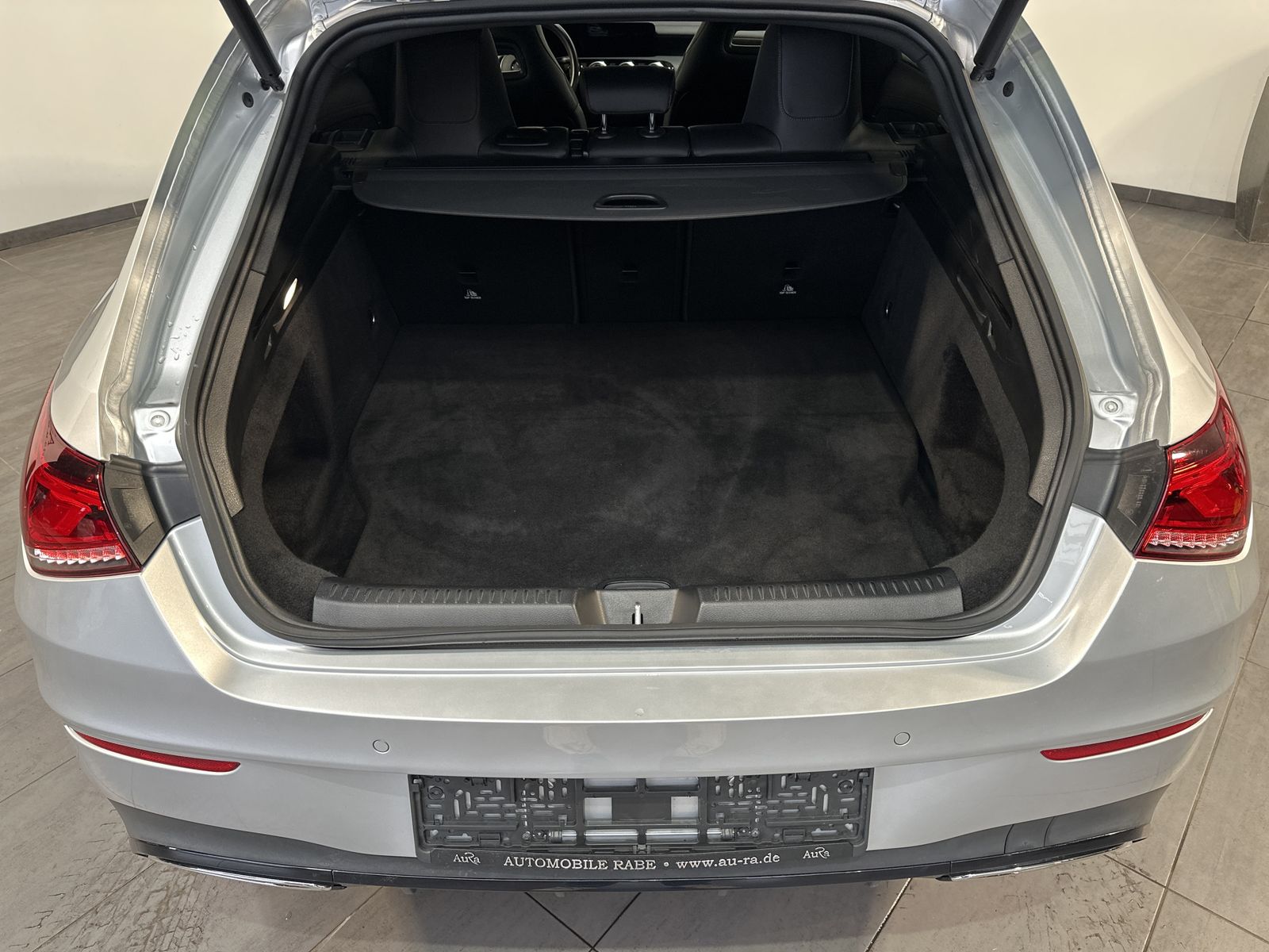 Fahrzeugabbildung Mercedes-Benz CLA 250e Shooting Brake NIGHT-PAKET+NAV+LED+19ZO