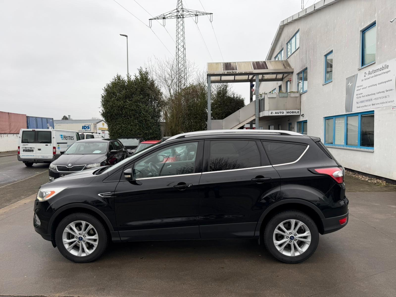 Ford Kuga Titanium -NAVI-TEMPO-PDC-LED-