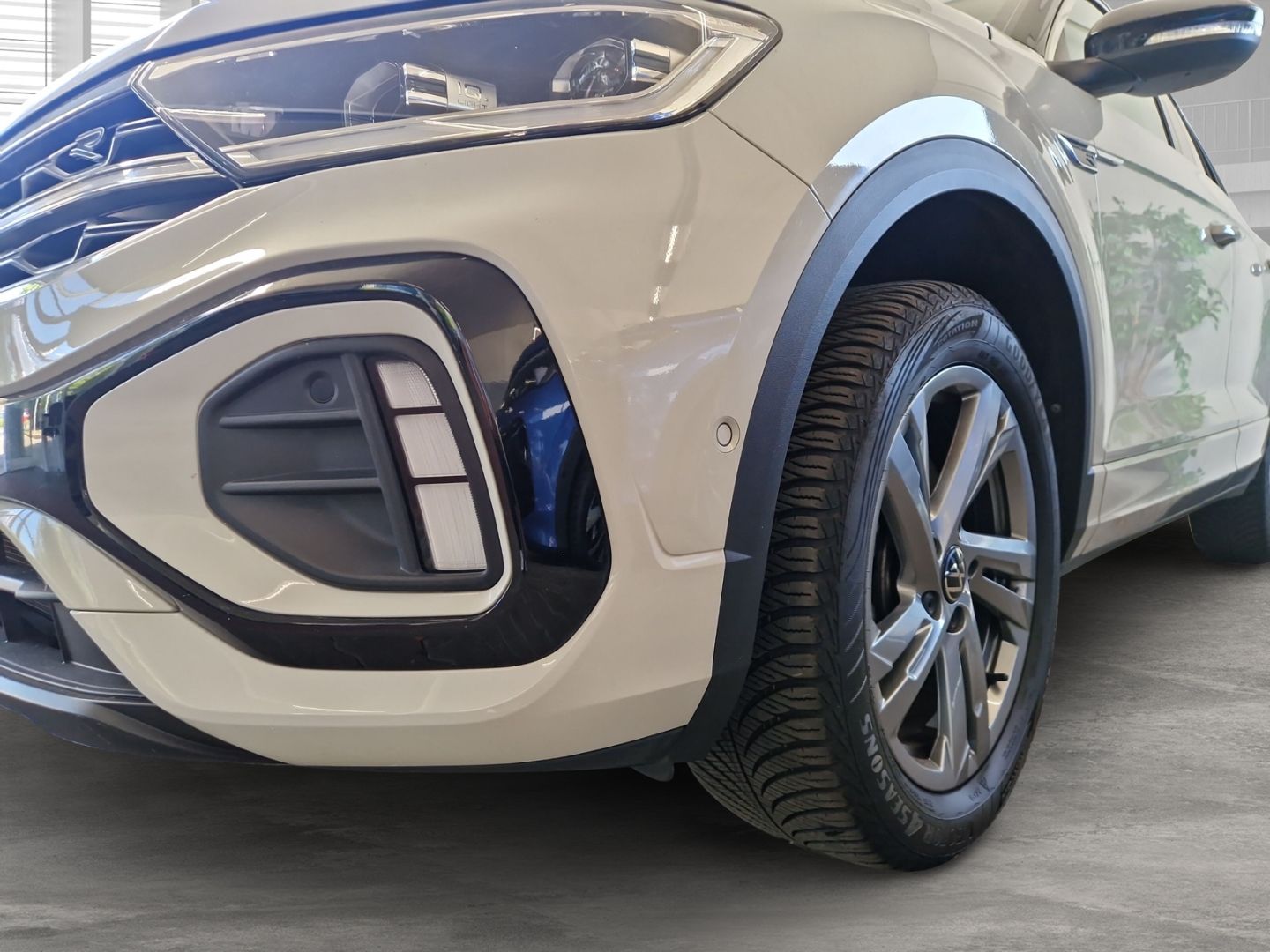 Volkswagen T-Roc R-Line 1.5 TSI DSG Sportpaket AD Navi Digi foto 4