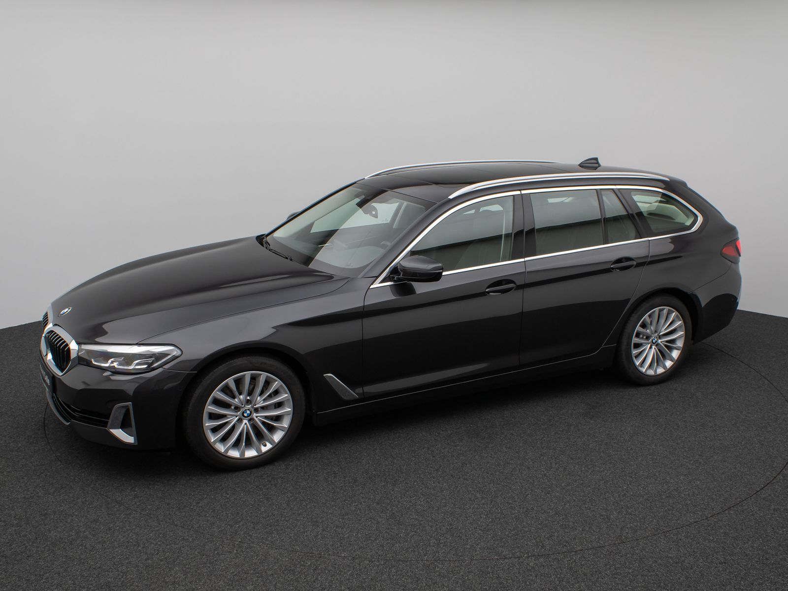 Fahrzeugabbildung BMW 530d Luxury Line Panorama Kamera DAB HiFi Alarm