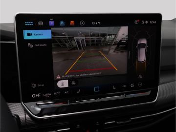 Volkswagen Golf VIII R-Line 1.5 eTSI DSG 2 J. Garantie