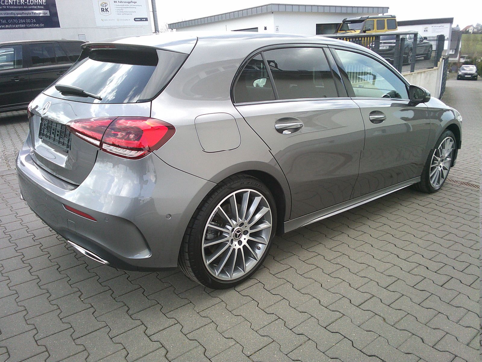 Fahrzeugabbildung Mercedes-Benz A 250 e AMG / Night-Paket
