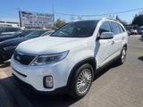 Kia Sorento Spirit 4WD PANO NAVI ALU AUTOMATIK - gebrauchte Kia Sorento aus dem Jahr 2013