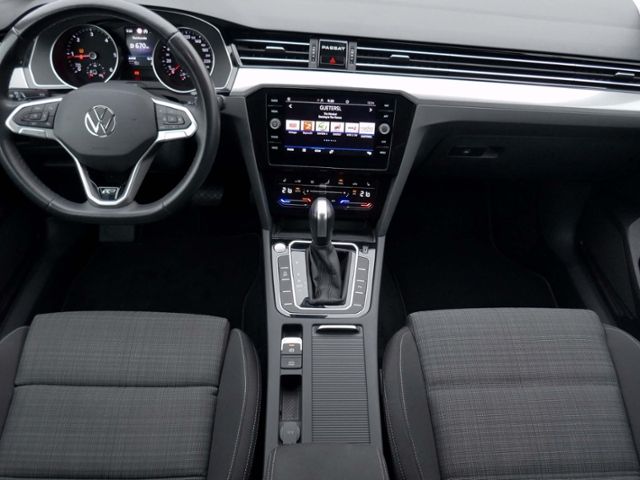 Fahrzeugabbildung Volkswagen Passat Variant Business 2.0 TDI | LED RFK AHK