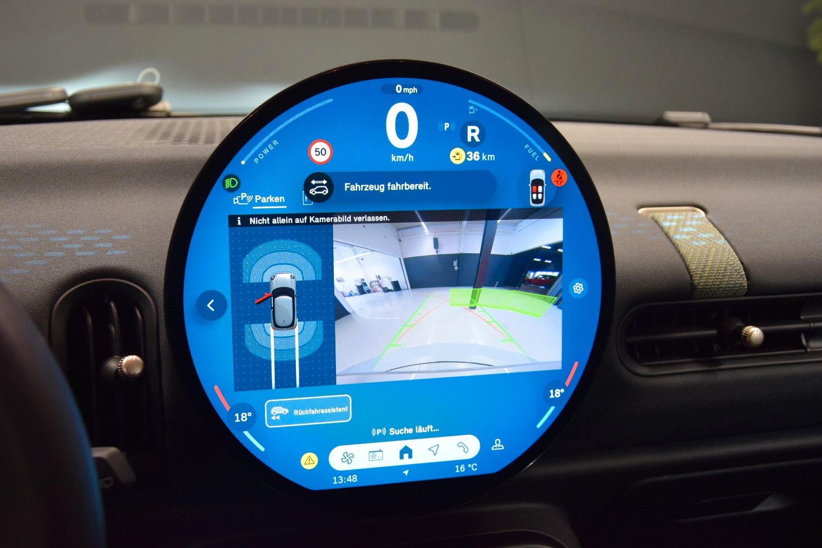 Fahrzeugabbildung MINI Cooper C Ambiente 2-Zonen LED Temp. SitzH.