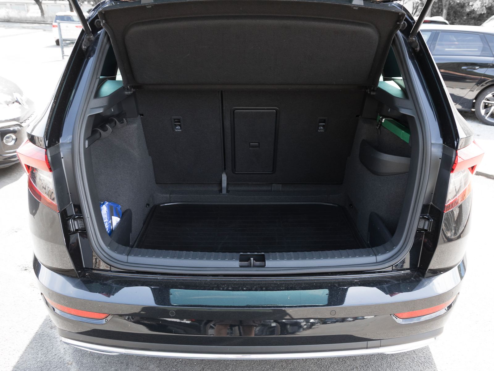 Skoda Karoq 1.5 TSI DSG Sportline NAVI REARVIEW KESSY foto 15