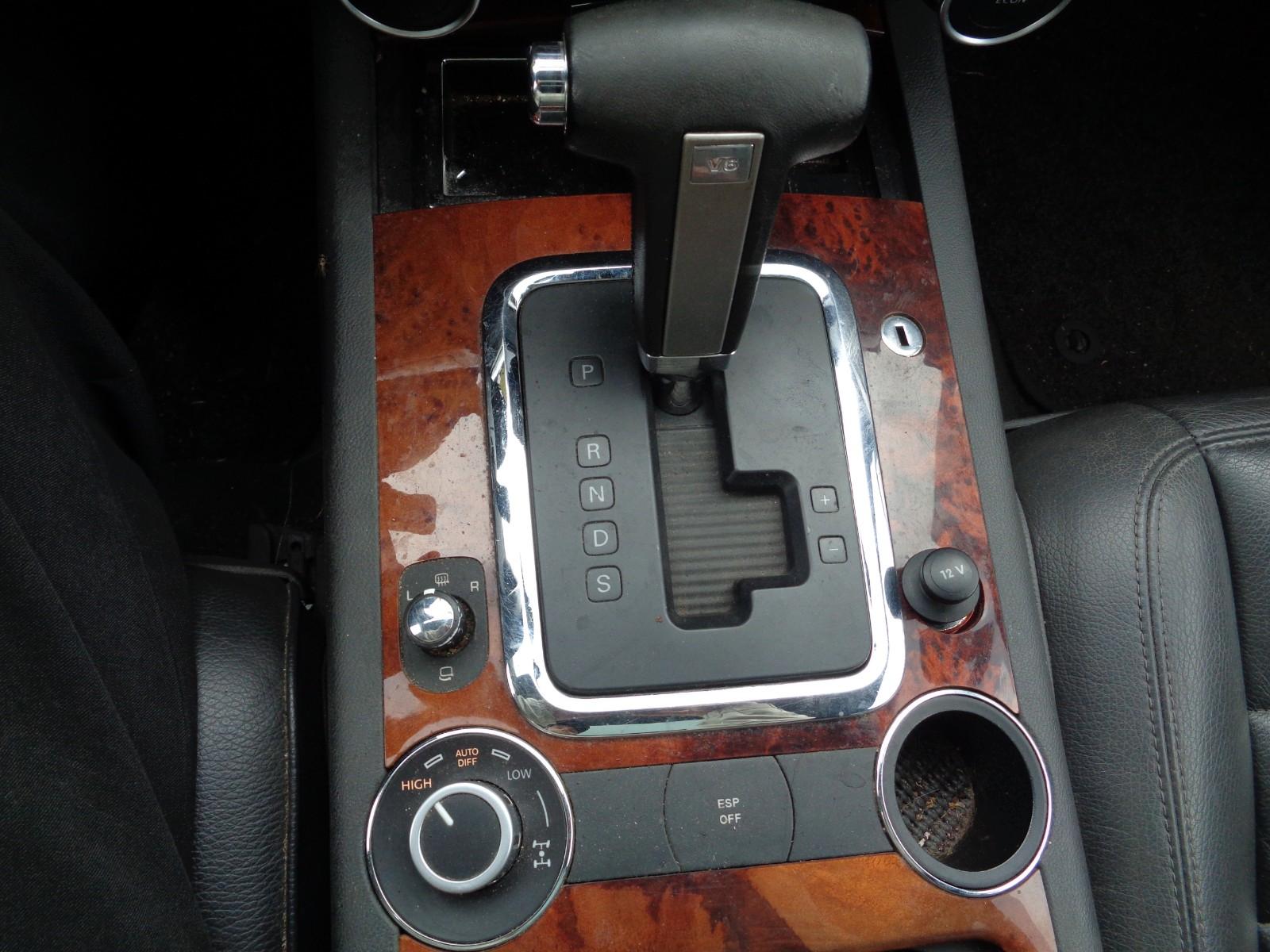 Volkswagen Touareg 2005 — photo 14